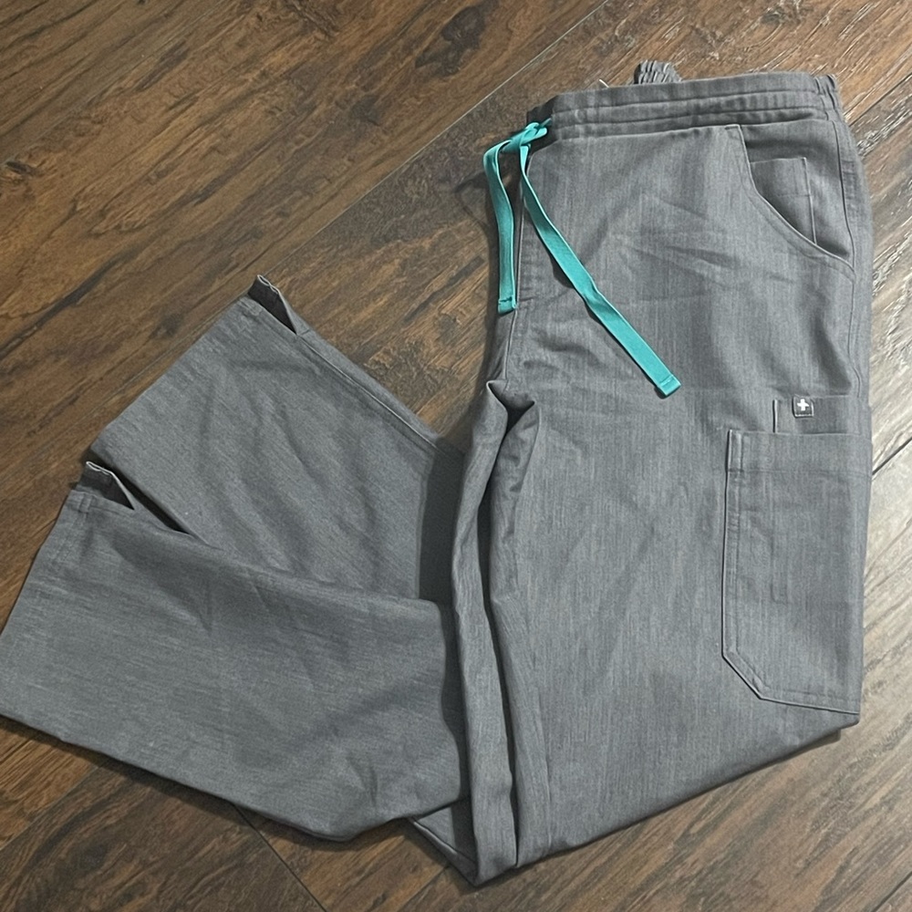 FIGS Scrub pants